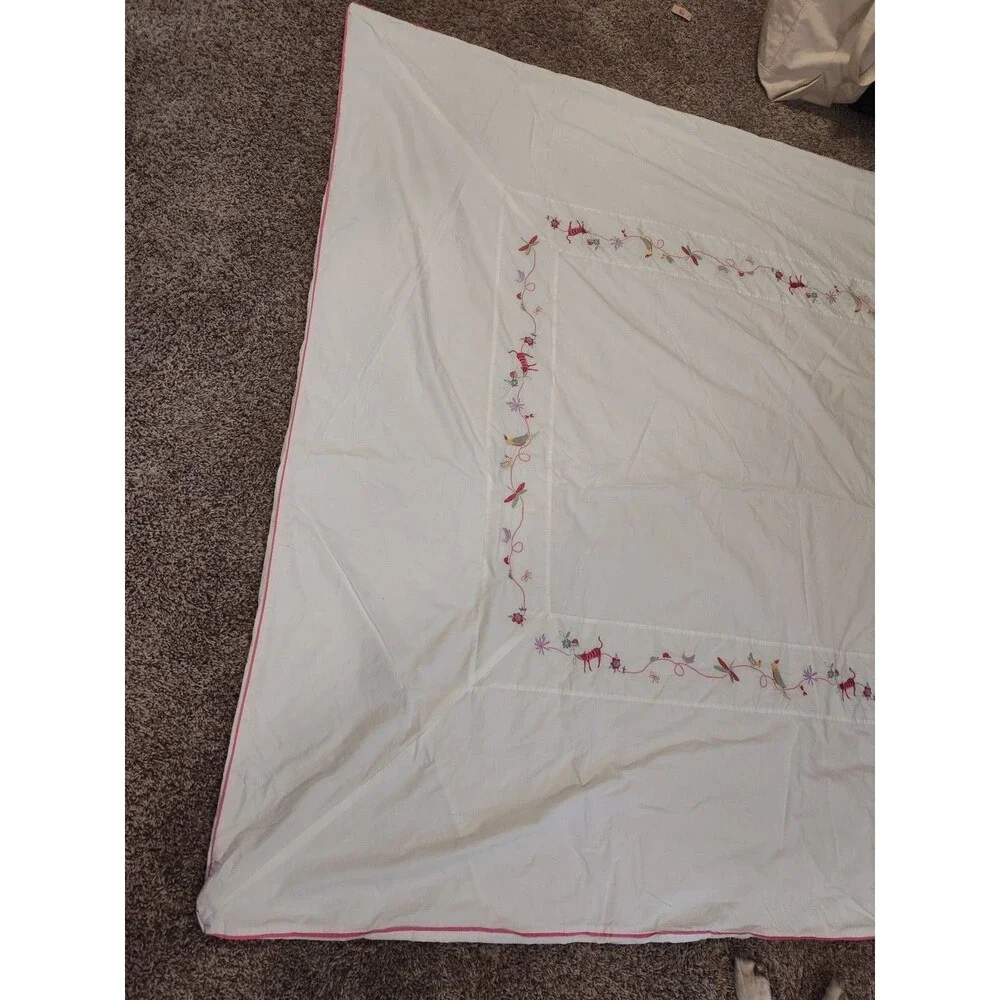 Pottery Barn kids Duvet Cover 100% Cotton White with Pink Embroidery Twin 85x62